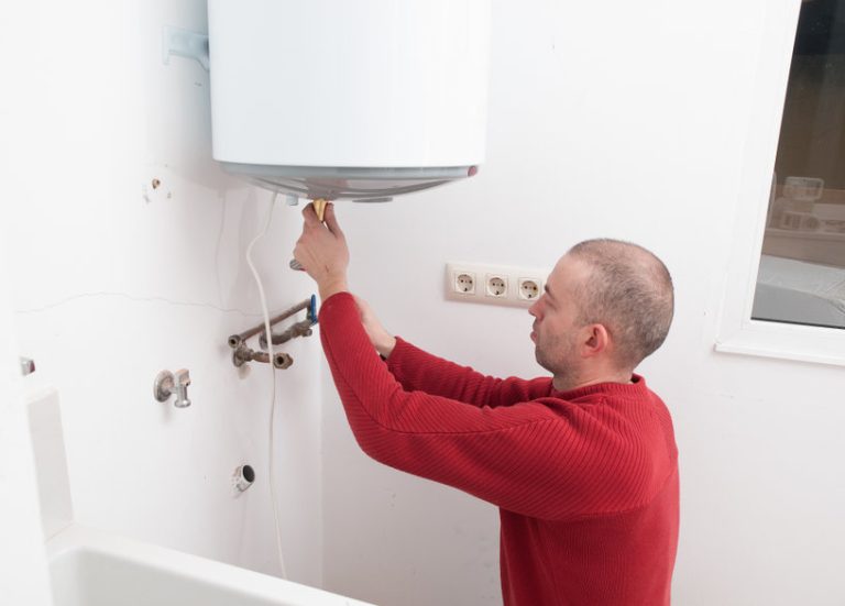 Installation de ballon d’eau chaude : 2 bonnes pratiques pour une mise en conformité réussie
